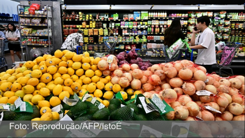 Inflação faz 58% dos brasileiros comprarem menos alimentos, diz Datafolha