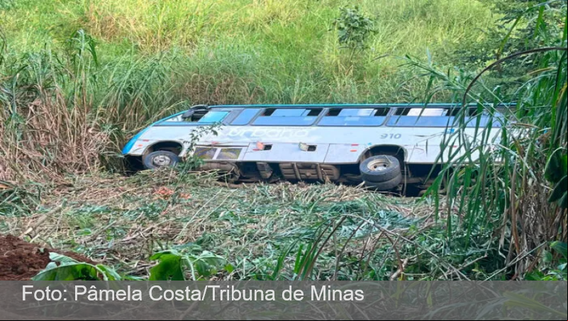 Polícia abre inquérito por homicídio culposo para apurar acidente fatal com micro-ônibus em JF